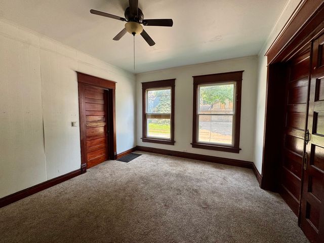 611 1st Avenue, Sterling, IL 61081