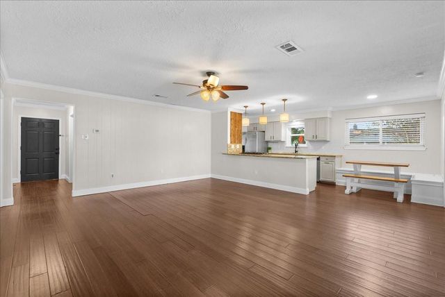 15703 Blackhawk Boulevard, Friendswood, TX 77546