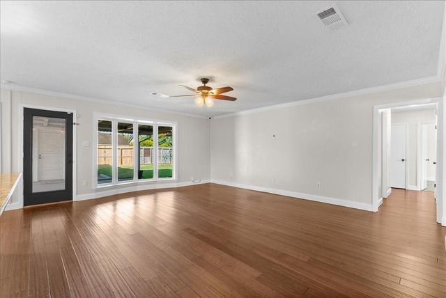 15703 Blackhawk Boulevard, Friendswood, TX 77546