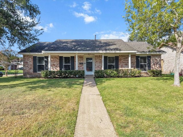 15703 Blackhawk Boulevard, Friendswood, TX 77546
