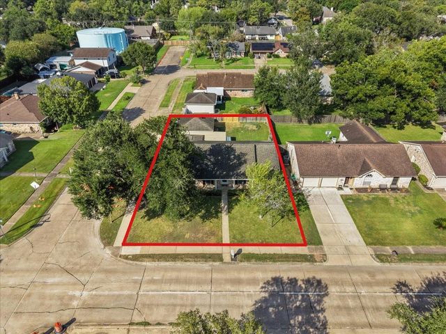 15703 Blackhawk Boulevard, Friendswood, TX 77546