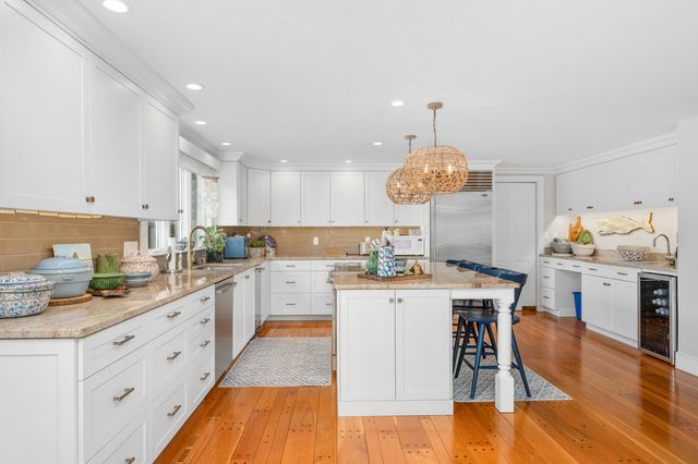 122 Stoney Cove Lane, Barnstable, MA 02630