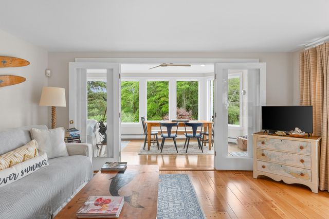 122 Stoney Cove Lane, Barnstable, MA 02630