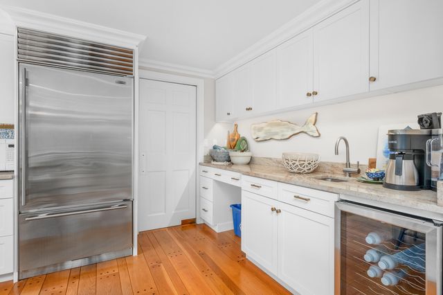 122 Stoney Cove Lane, Barnstable, MA 02630