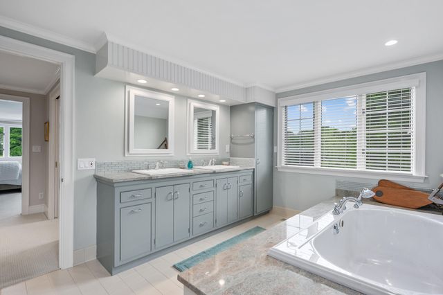 122 Stoney Cove Lane, Barnstable, MA 02630