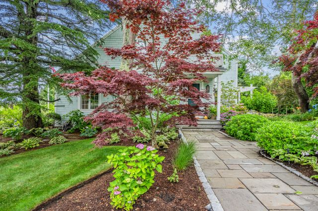 122 Stoney Cove Lane, Barnstable, MA 02630