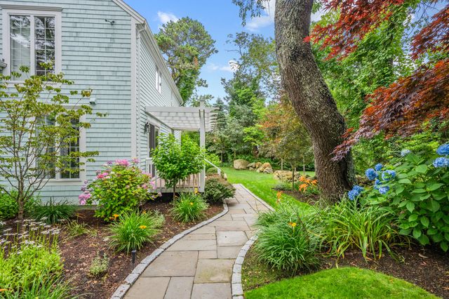 122 Stoney Cove Lane, Barnstable, MA 02630