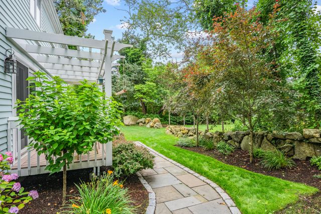 122 Stoney Cove Lane, Barnstable, MA 02630