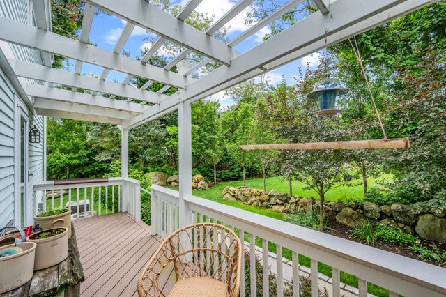 122 Stoney Cove Lane, Barnstable, MA 02630