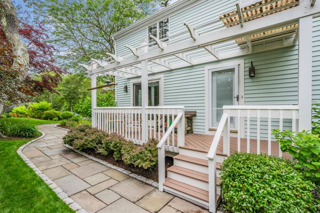 122 Stoney Cove Lane, Barnstable, MA 02630