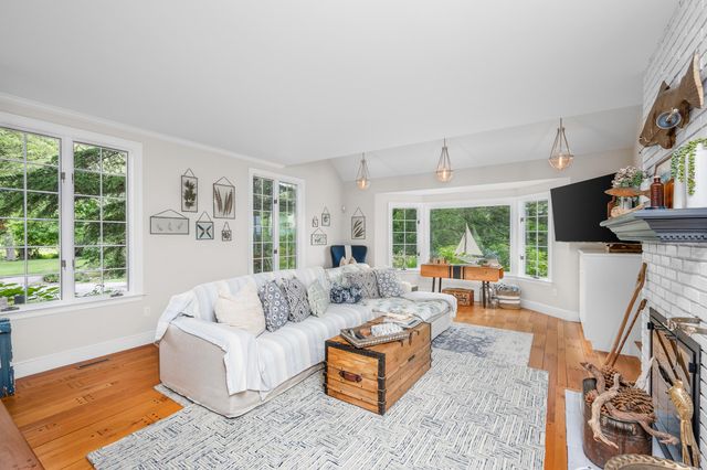 122 Stoney Cove Lane, Barnstable, MA 02630