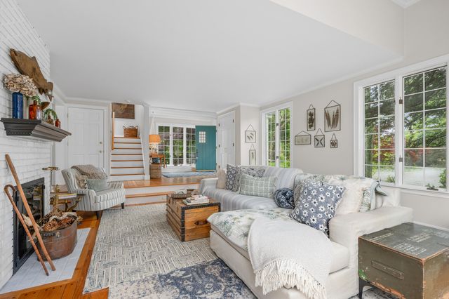 122 Stoney Cove Lane, Barnstable, MA 02630
