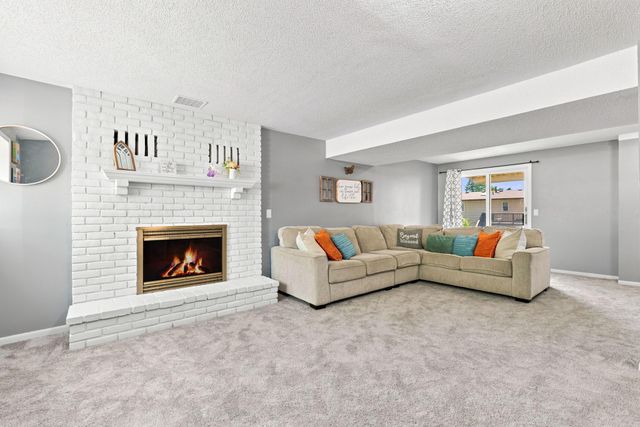 2682 Guthrie Avenue N, Oakdale, MN 55128