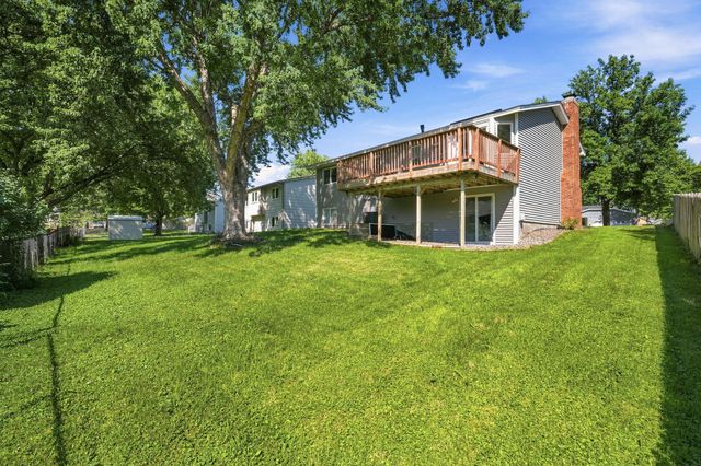 2682 Guthrie Avenue N, Oakdale, MN 55128