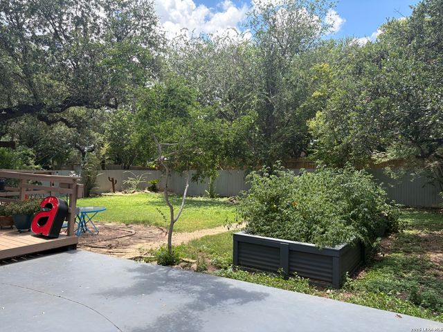 4111 BUFFALO BAYOU RD, San Antonio, TX 78251