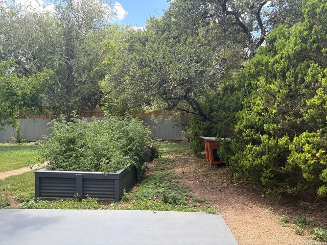4111 BUFFALO BAYOU RD, San Antonio, TX 78251