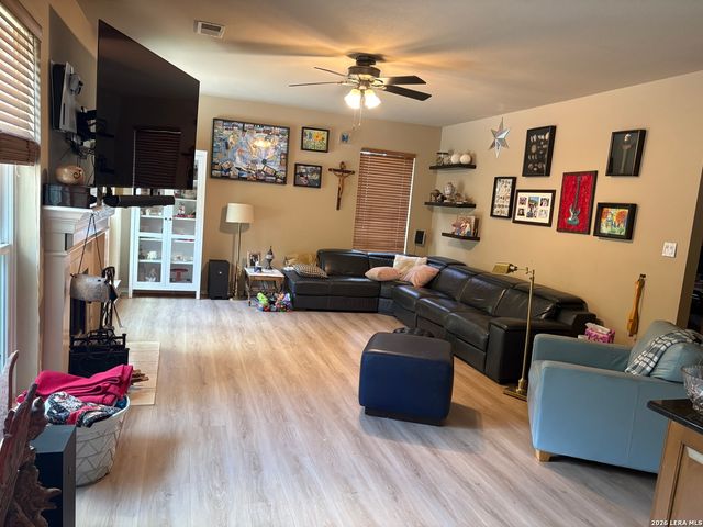 4111 BUFFALO BAYOU RD, San Antonio, TX 78251