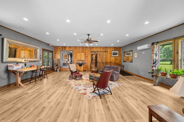 251 Falcon Dr, Decherd, TN 37324