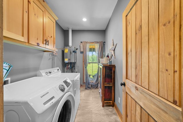 251 Falcon Dr, Decherd, TN 37324