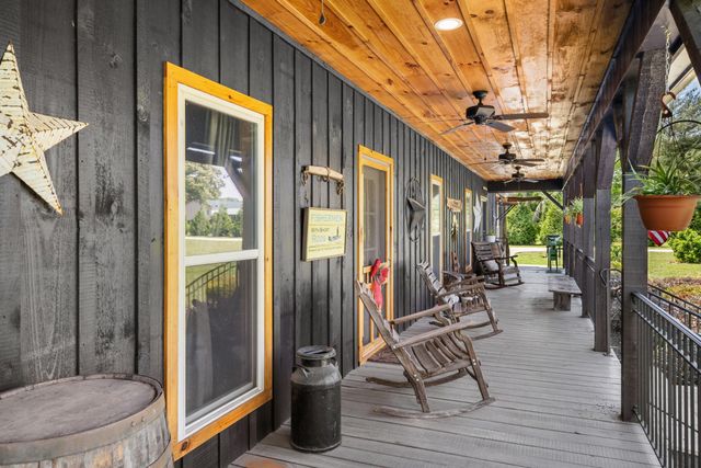 251 Falcon Dr, Decherd, TN 37324