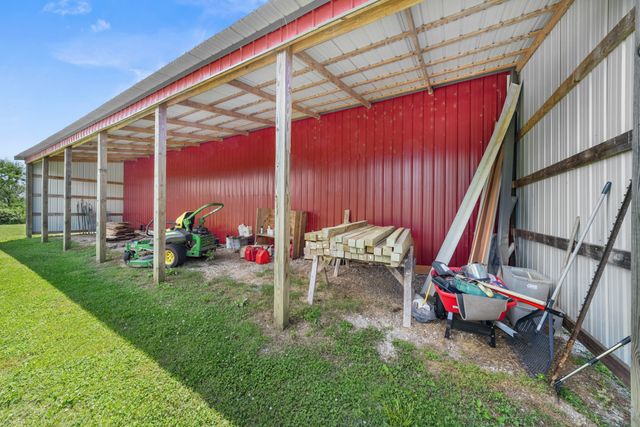 251 Falcon Dr, Decherd, TN 37324