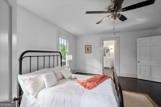 6104 Floyd Street NE, Covington, GA 30014