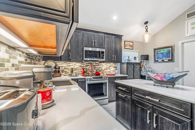 2315 Early Dawn Circle, Melbourne, FL 32935