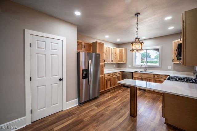 5607 Grand Central Avenue, Vienna, WV 26105