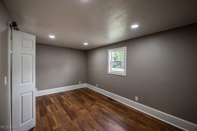 5607 Grand Central Avenue, Vienna, WV 26105