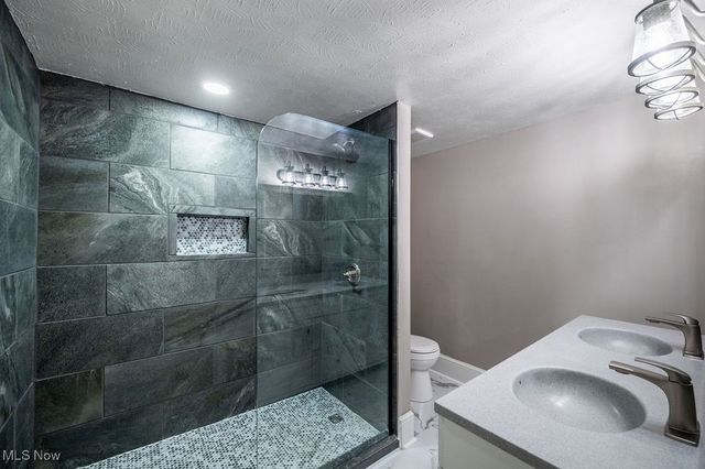 5607 Grand Central Avenue, Vienna, WV 26105