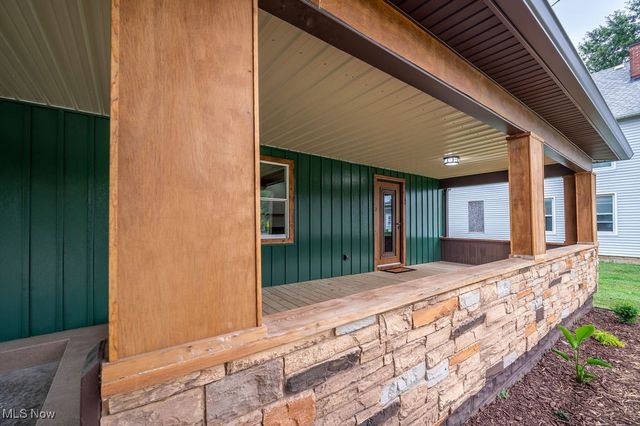 5607 Grand Central Avenue, Vienna, WV 26105