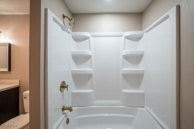 5607 Grand Central Avenue, Vienna, WV 26105