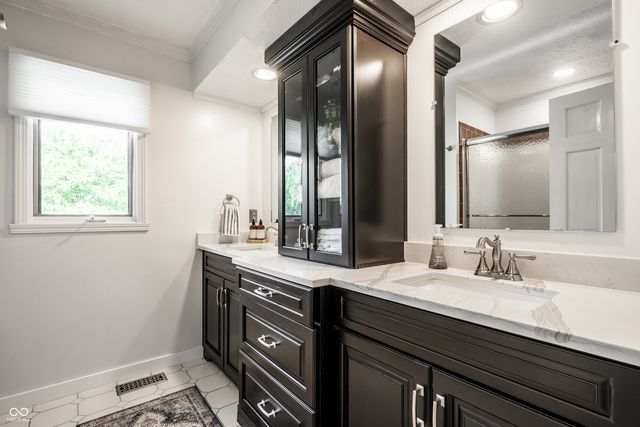 13890 Saben Court, Carmel, IN 46032