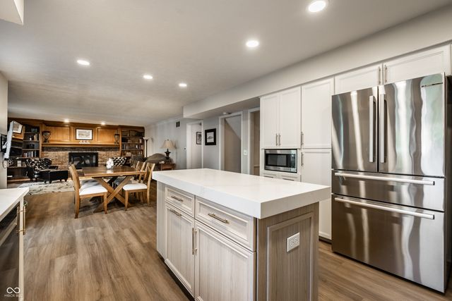 13890 Saben Court, Carmel, IN 46032