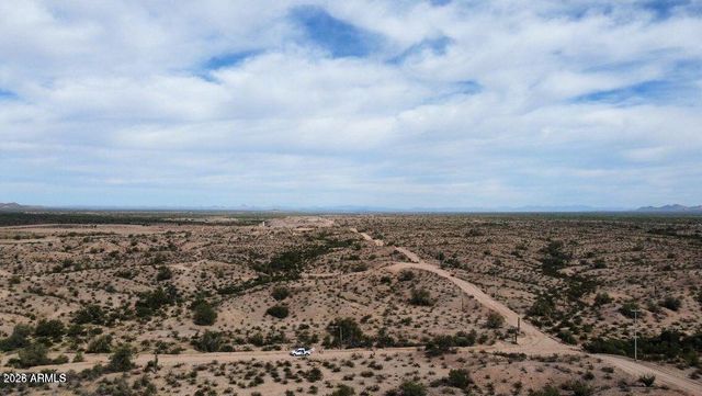 320 W Indian School Road, Unincorporated County, AZ 85326