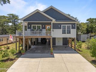 7605 E Yacht Drive, Oak Island, NC 28465
