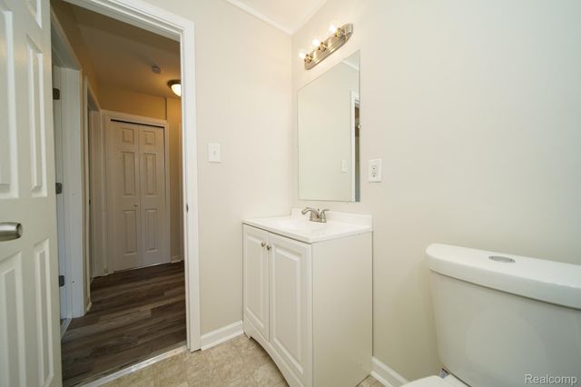 31842 Bay Court, Westland, MI 48186