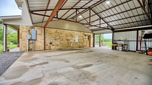 209 E Meadows Street, St Jo, TX 76265