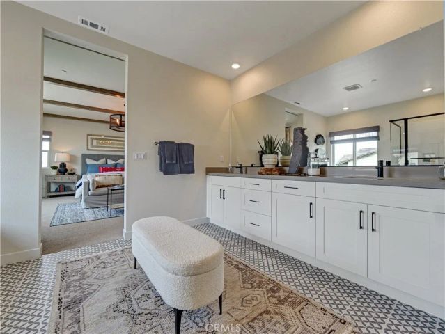 17136 Kent Street, Hesperia, CA 92345