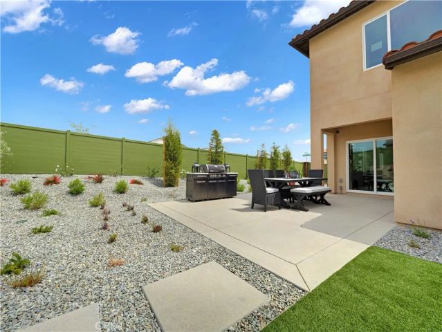 17136 Kent Street, Hesperia, CA 92345