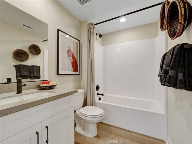 17136 Kent Street, Hesperia, CA 92345