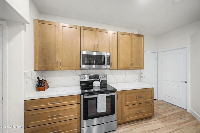1747 E NORTHERN Avenue 182, Phoenix, AZ 85020