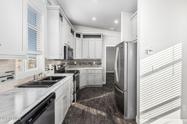 32567 W SANTA CRUZ Avenue, Maricopa, AZ 85138