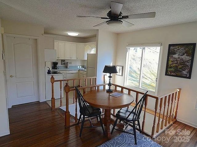 617 Norton Fork Road, Hot Springs, NC 28743