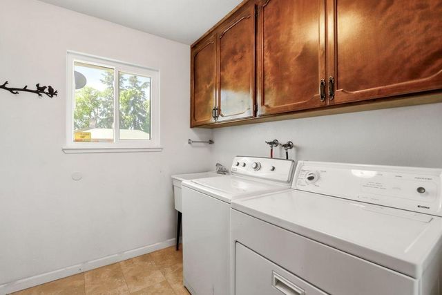 1660 Stabler Ln, Yuba City, CA 95993