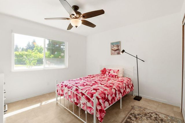 1660 Stabler Ln, Yuba City, CA 95993