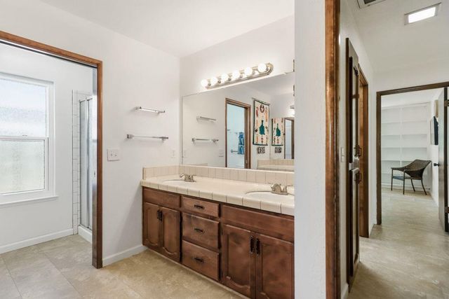 1660 Stabler Ln, Yuba City, CA 95993