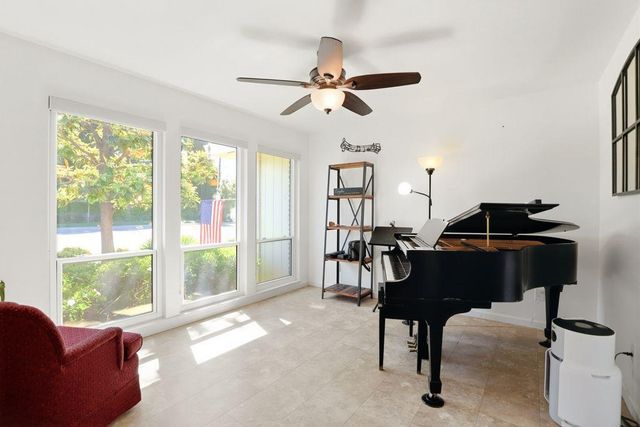 1660 Stabler Ln, Yuba City, CA 95993