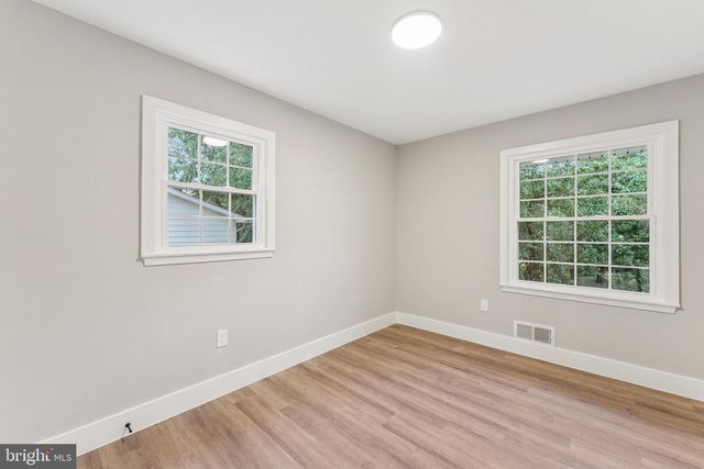 2308 CREEK DR, Alexandria, VA 22308