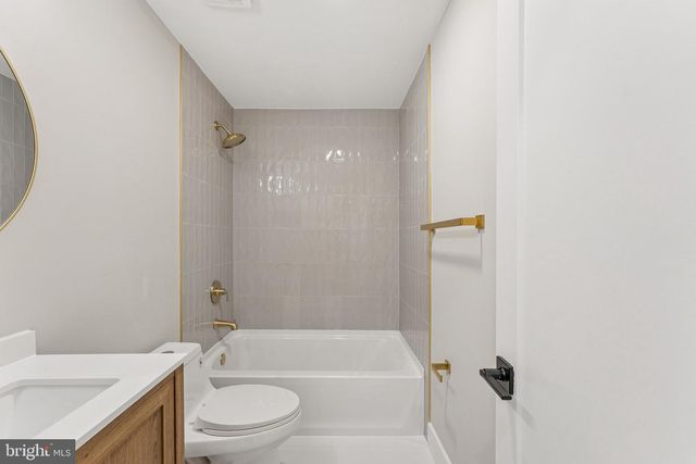 2308 CREEK DR, Alexandria, VA 22308